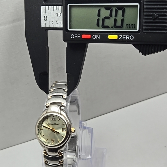Eddie Bauer Date Watch 22mm Silver Gold Two Tone New Battery Runs - Picture 5 of 9
